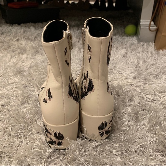 NWOT Dolce Vita Floral Leather Ankle Booties - Picture 5 of 10